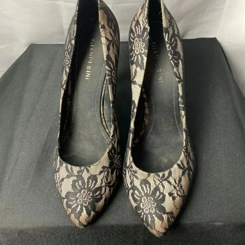 GIANNI BINI WO SIZE 8.5 BLACK FLORAL LACE PUMP SHOE 4” HEEL LEATHER SOLE… - Picture 6 of 13